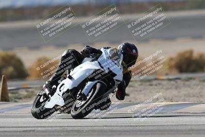 media/Nov-16-2025-Race Pace (Sun) [[8c5fa54630]]/Non Verified Riders (1st 20 Minutes)/1-Turn 14 (10am)/